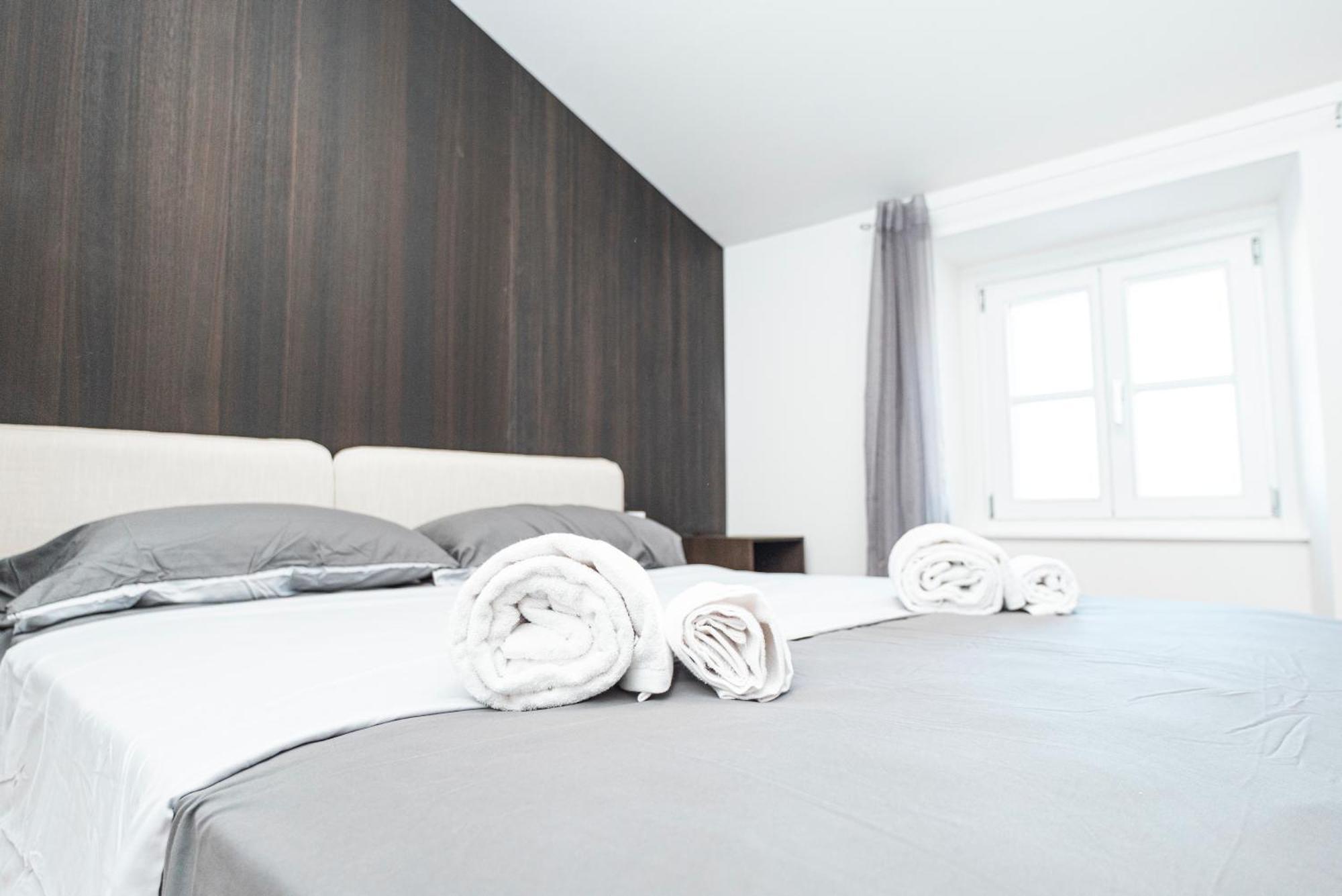 Le Finestre Boutique Apartments Trieste Eksteriør billede