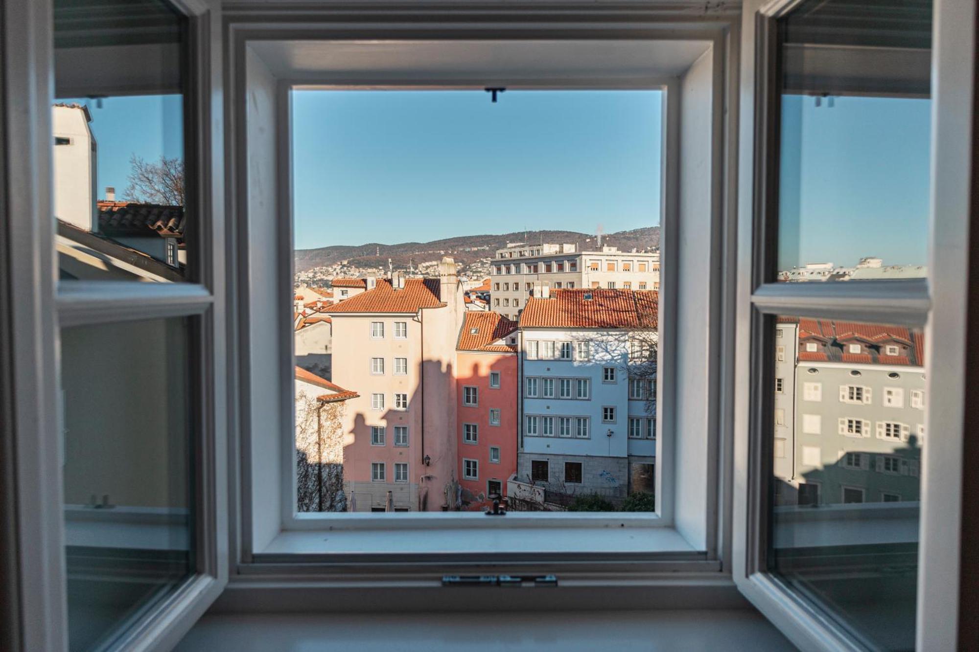 Le Finestre Boutique Apartments Trieste Eksteriør billede