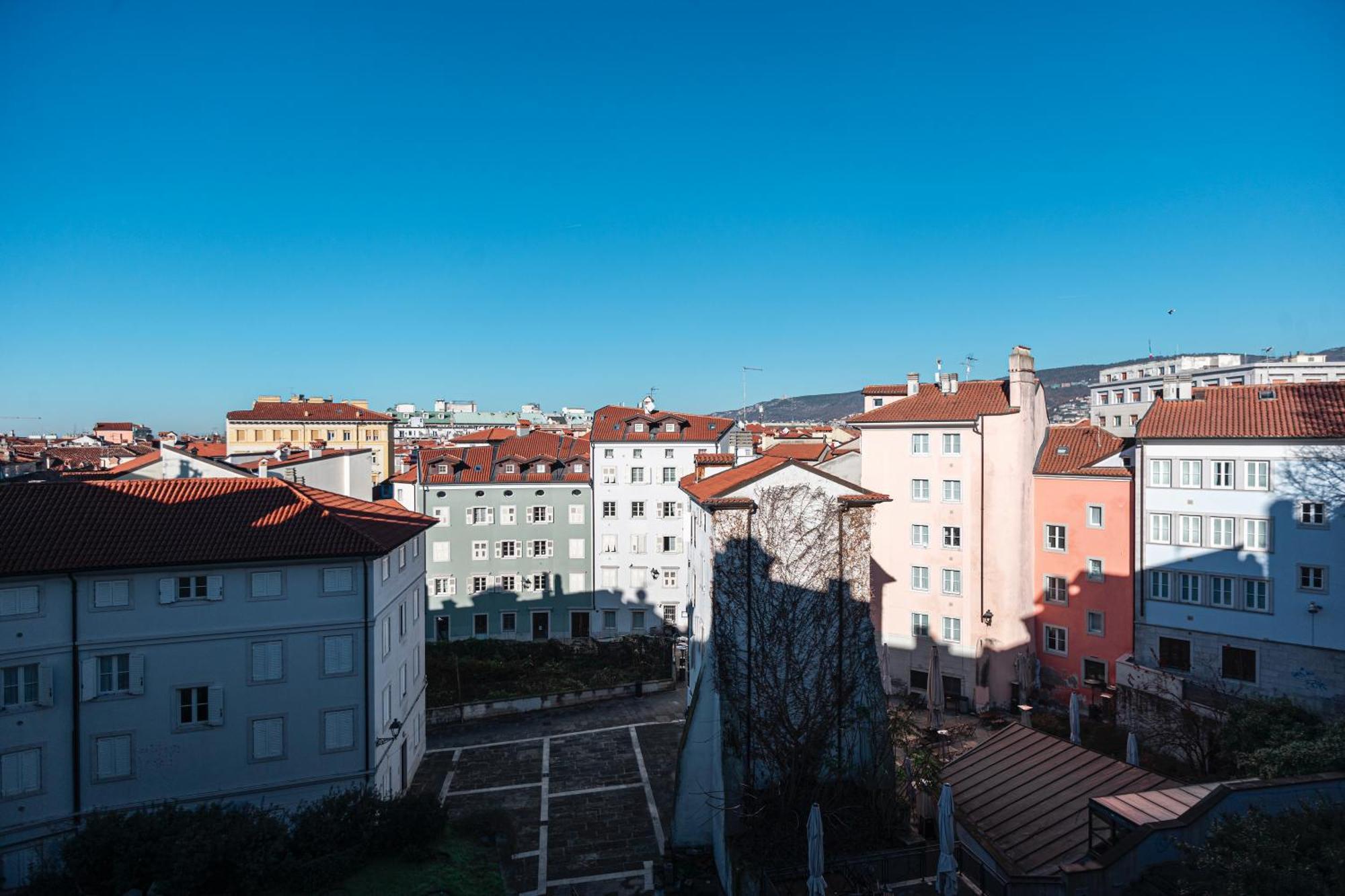 Le Finestre Boutique Apartments Trieste Eksteriør billede